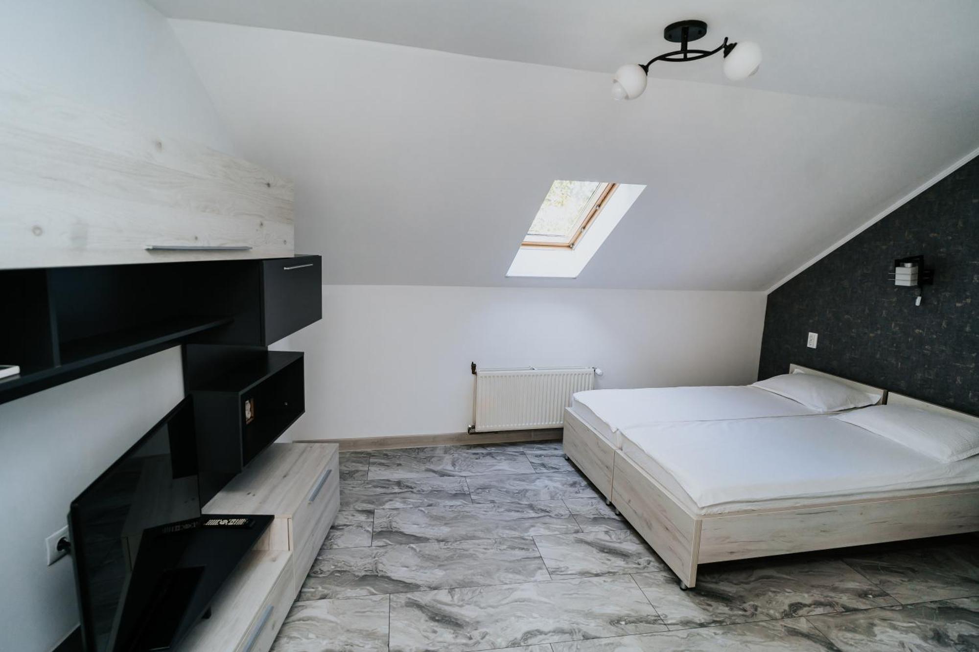 Apartment Attic Сибиу Екстериор снимка