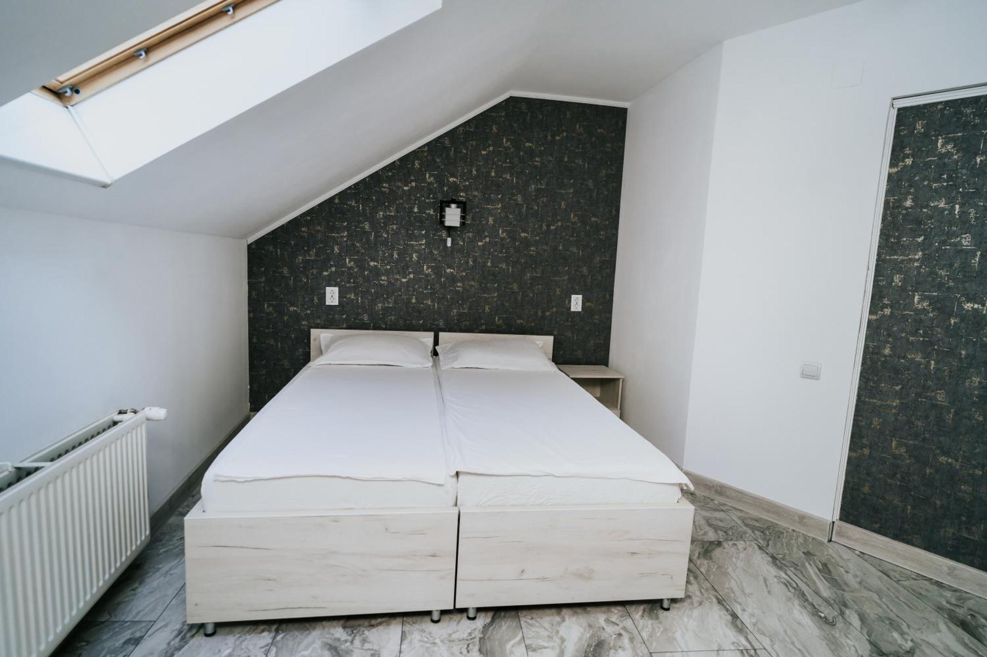 Apartment Attic Сибиу Екстериор снимка